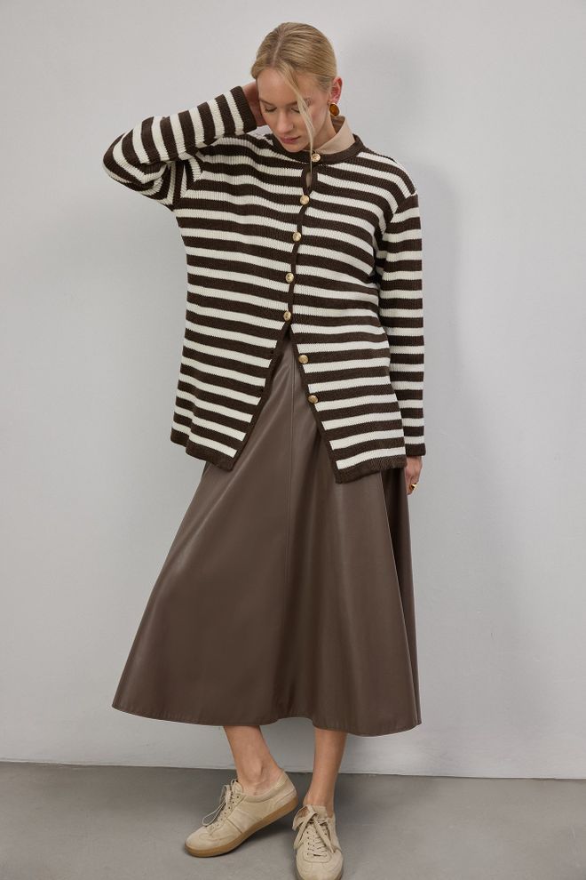 Touche Prive Brown Striped Casual Cardigan With Buttoned Closure Wholesale Clothing Spring