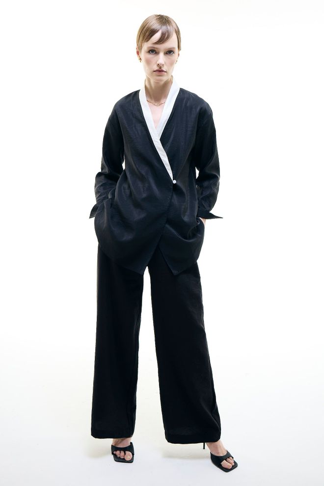 Touche Prive Quimono Preto Com Decote Em V Elegante E Fecho Com Botões Roupas por atacado Modesto