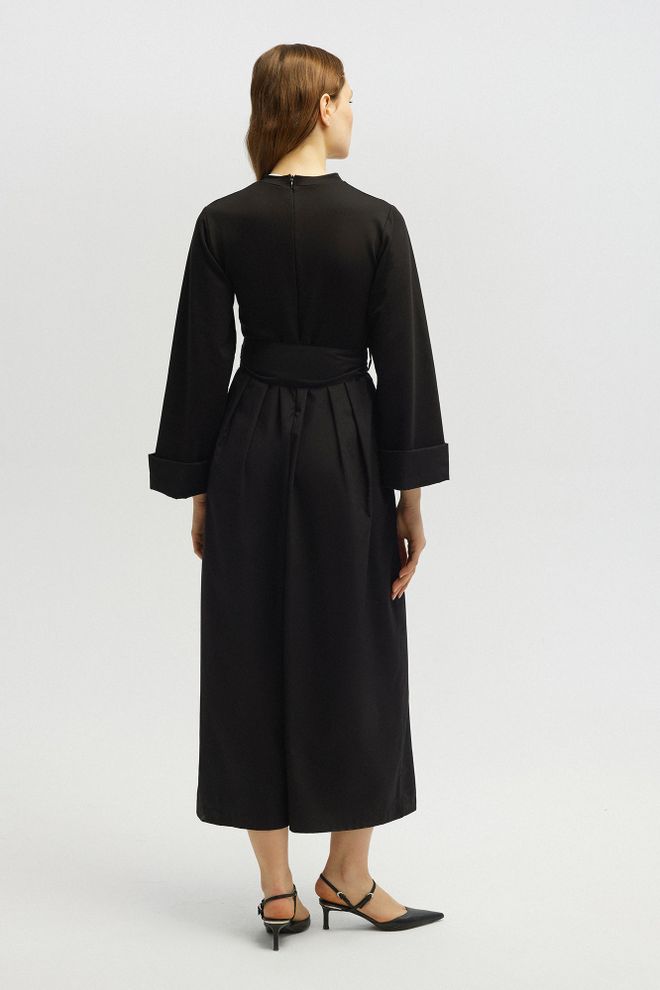 Touche Prive Crna Tailored Kombinezon Veleprodaja odjeće Skroman