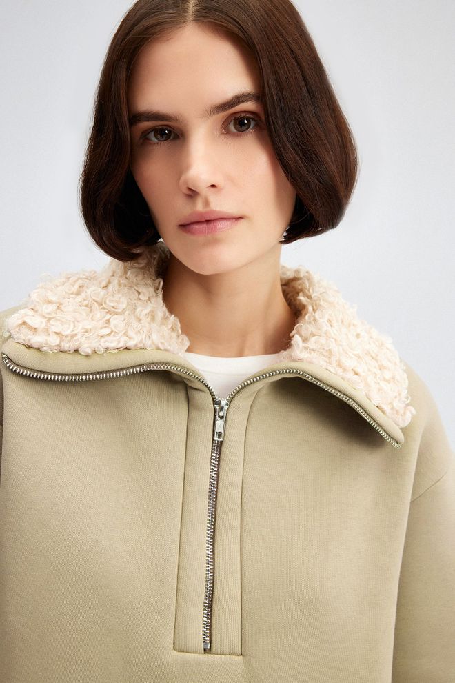 Touche Prive Sweatshirt Cáqui Com Ajuste Grande E Decote Com Capuz Roupas por atacado Casual