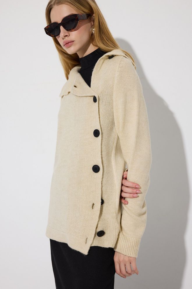 Touche Prive Pull Over Beige Col Châle Manches Droites Longueur Régulière Décontracté Élégant Vêtements en gros Décontracté