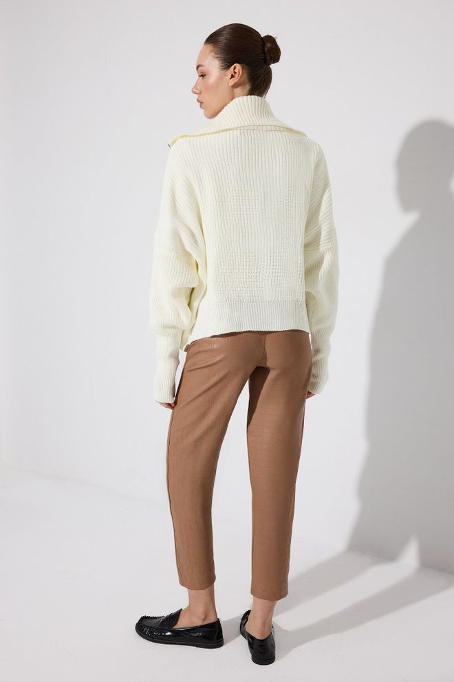 Touche Prive Brown Cigarette Pants High Waist Cropped Straight Leg Wholesale Clothing Spring