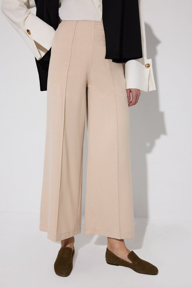 Touche Prive Beżowe Eleganckie Spodnie Palazzo Z Szerokimi Nogawkami Hurtowa sprzedaż odzieży Formalny