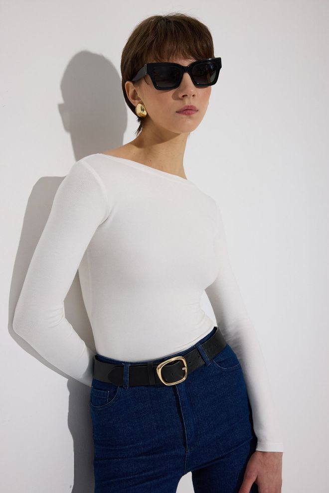 Touche Prive White Boat Neck Slim Fit Blouse Wholesale Clothing 5