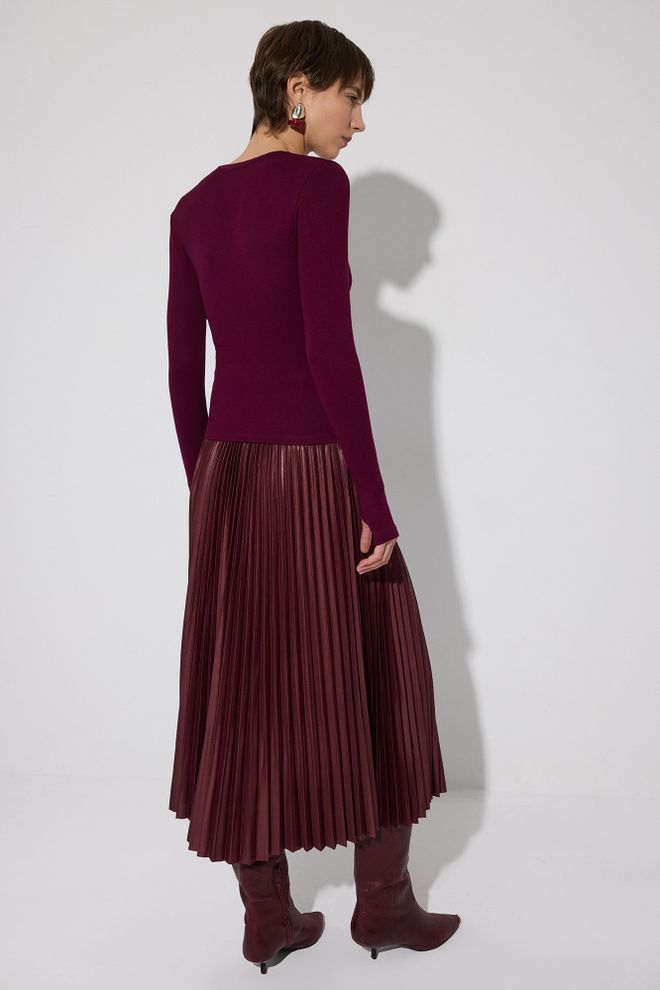 Touche Prive Claret Red Blouse With Extra Long Sleeves Wholesale Clothing Formal