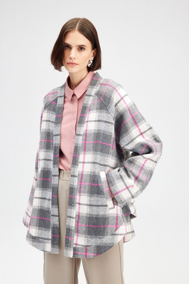 Touche Prive Pink Checkered Kimono With Notched Neck And Open Front Wholesale Clothing Fall