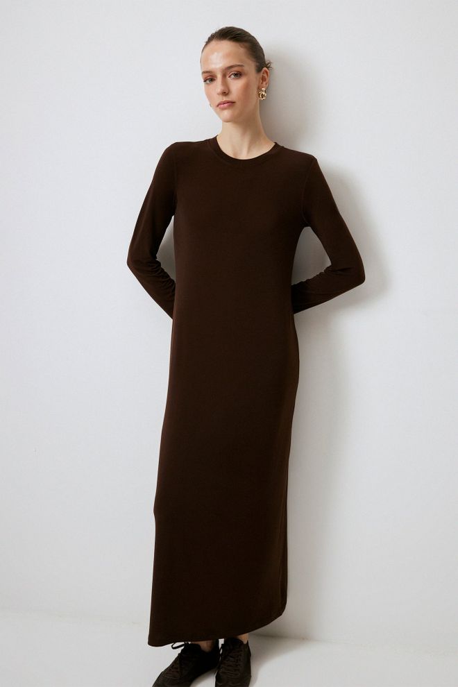 Touche Prive Brown Maxi Sweater Dress With Long Sleeves Wholesale Clothing 1