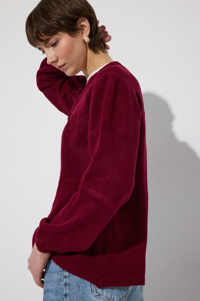 Touche Prive Claret Red Sweater With Oversized Fit And Round Neck Wholesale Clothing Fall