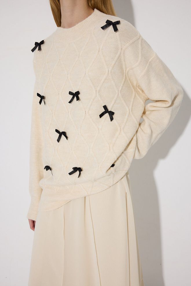 Touche Prive Beige Sweater Casual Elegant Preppy Style Wholesale Clothing Preppy