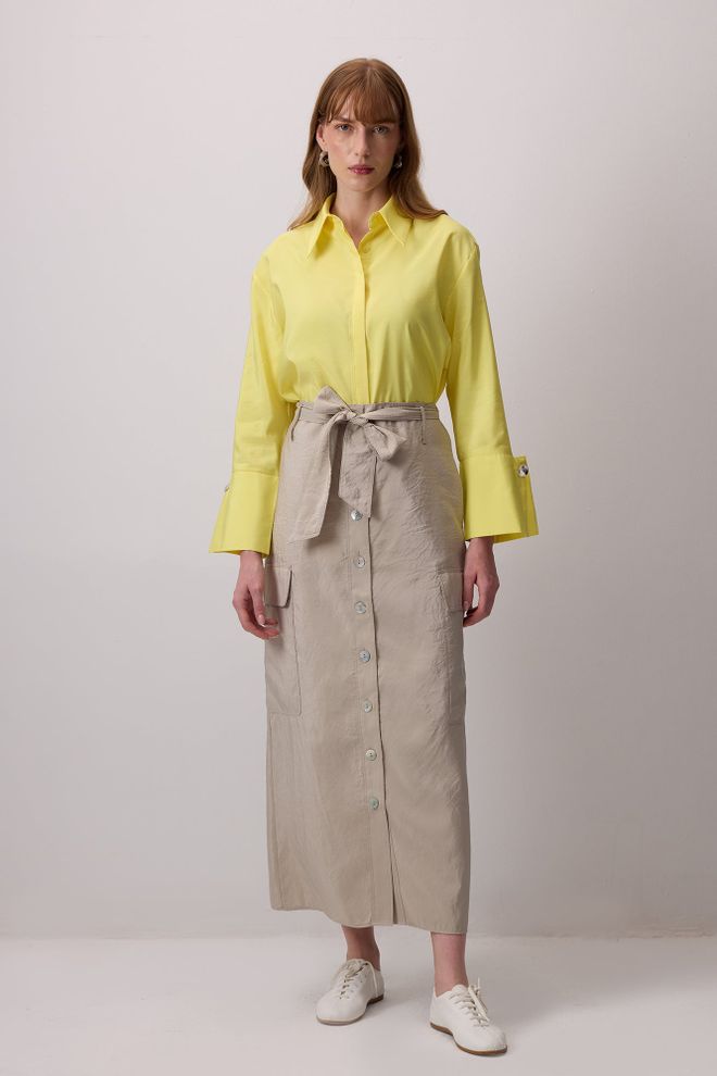 Touche Prive Smėlio Spalvos Pieštuko Midi Sijonas Su Kišenėmis Su Plėvele Didmeninė prekyba drabužiais Apykaklė su įkirpimu