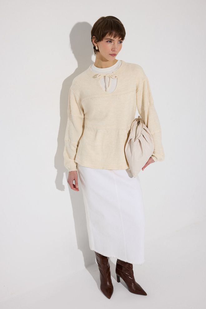Touche Prive Beige Sweater With Keyhole Neck And Long Sleeves Wholesale Clothing 1