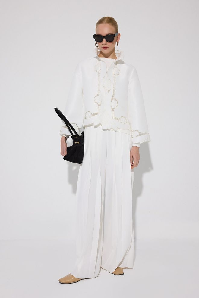 Touche Prive White Oversized Fit Elegant Blouse With Boat Neck Wholesale Clothing Casual