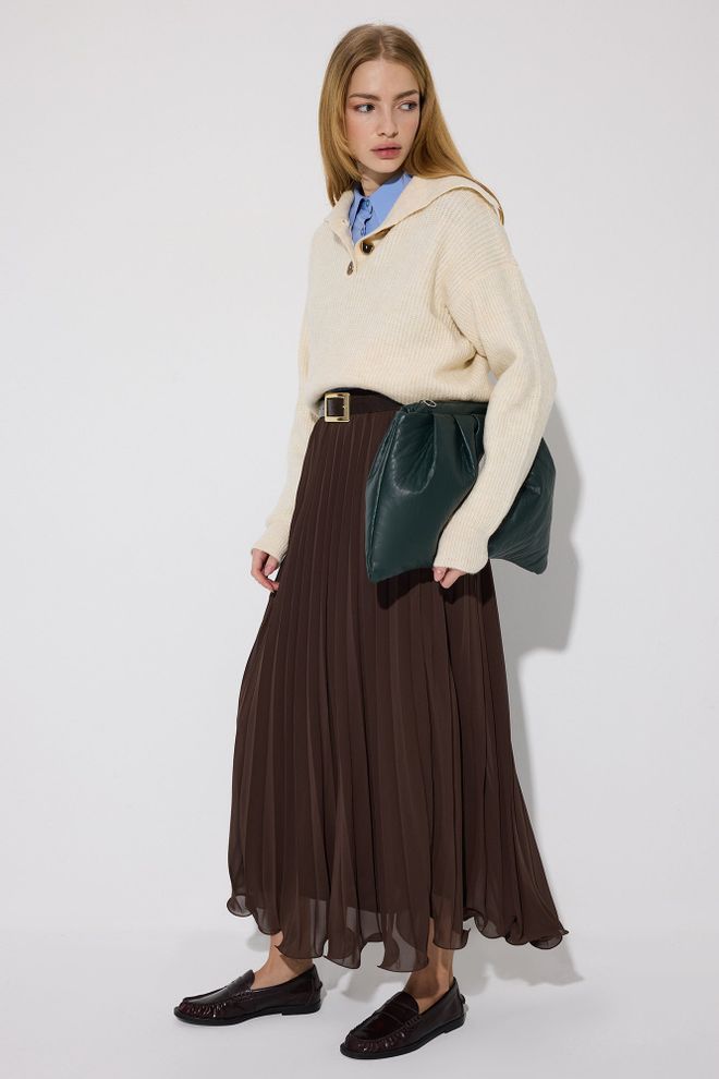 Touche Prive Beige Casual Elegant Preppy Sweater Wholesale Clothing Preppy