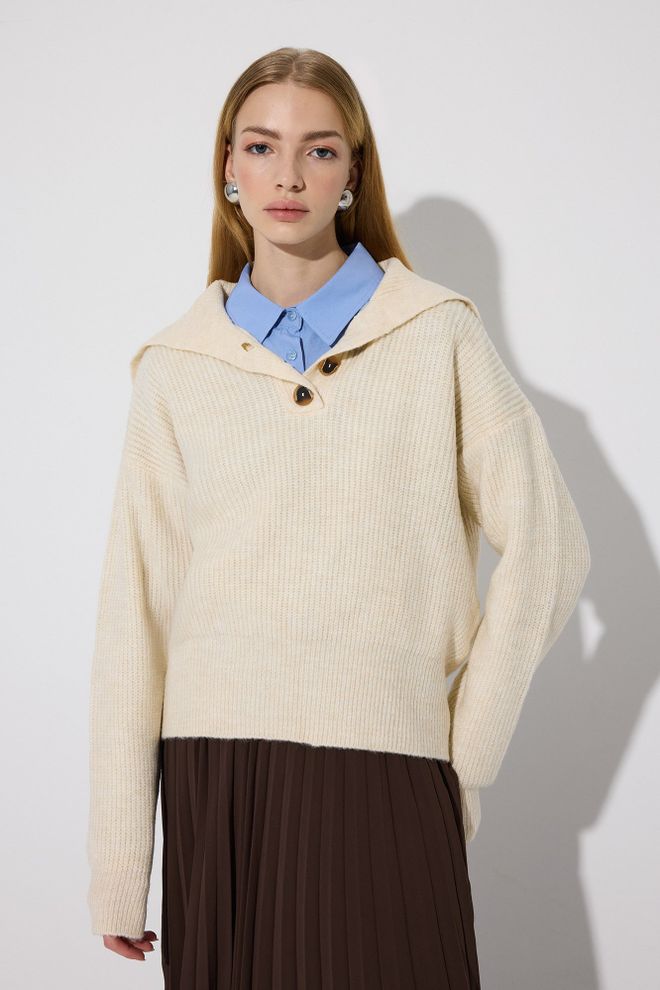 Touche Prive Beige Casual Elegant Preppy Sweater Wholesale Clothing Lounge