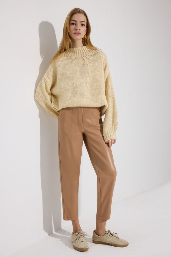 Touche Prive Jersey Beige Oversize Con Cuello Alto Ropa al por mayor Casual