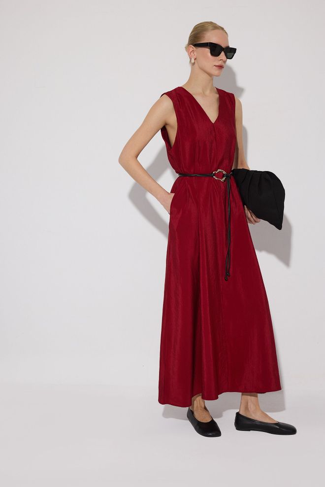 Touche Prive فستان أرجواني داكن أنيق بطول ماكسي وقصة A ملابس بالجملة غير رسمي