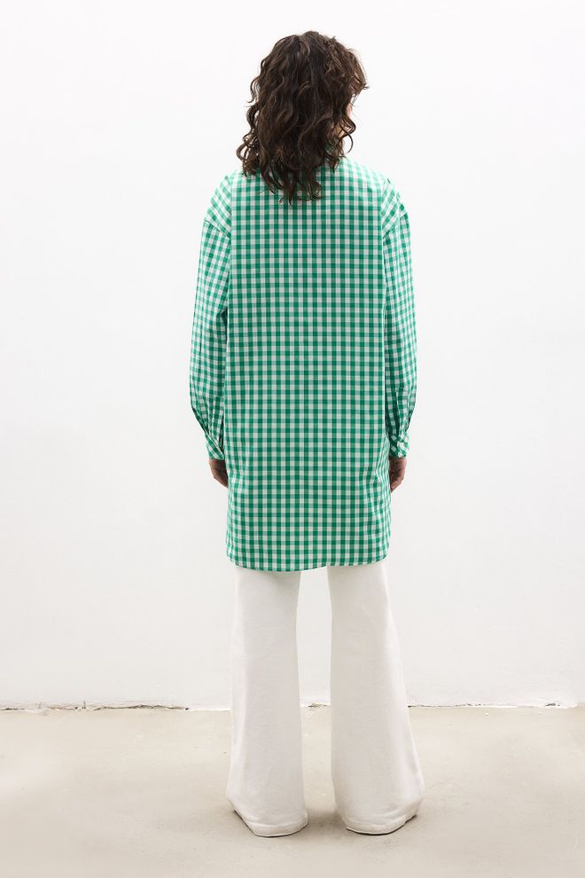 Touche Prive Žali Dygsniuoti Marškiniai Oversize Silueto Polo Kaklu – Laisvalaikio Didmeninė prekyba drabužiais Kokteilinė