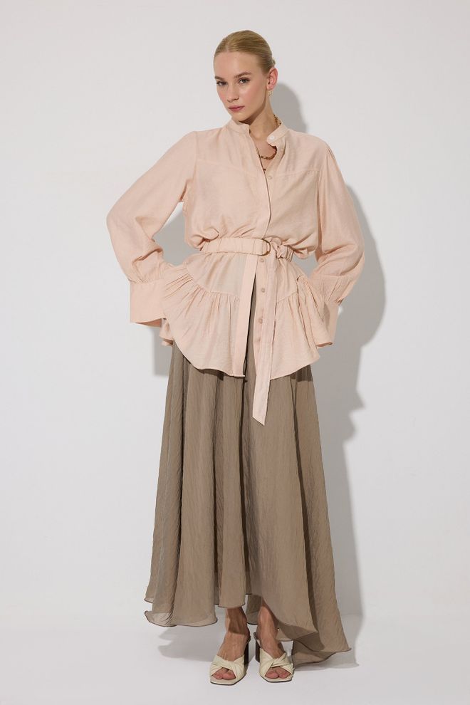 Touche Prive Chemise Beige Décontractée Élégante Avec Col Grand père Vêtements en gros Décontracté