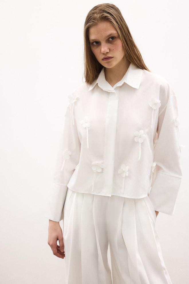 Touche Prive White Floral Elegant Shirt With Notched Neck Wholesale Clothing Spring