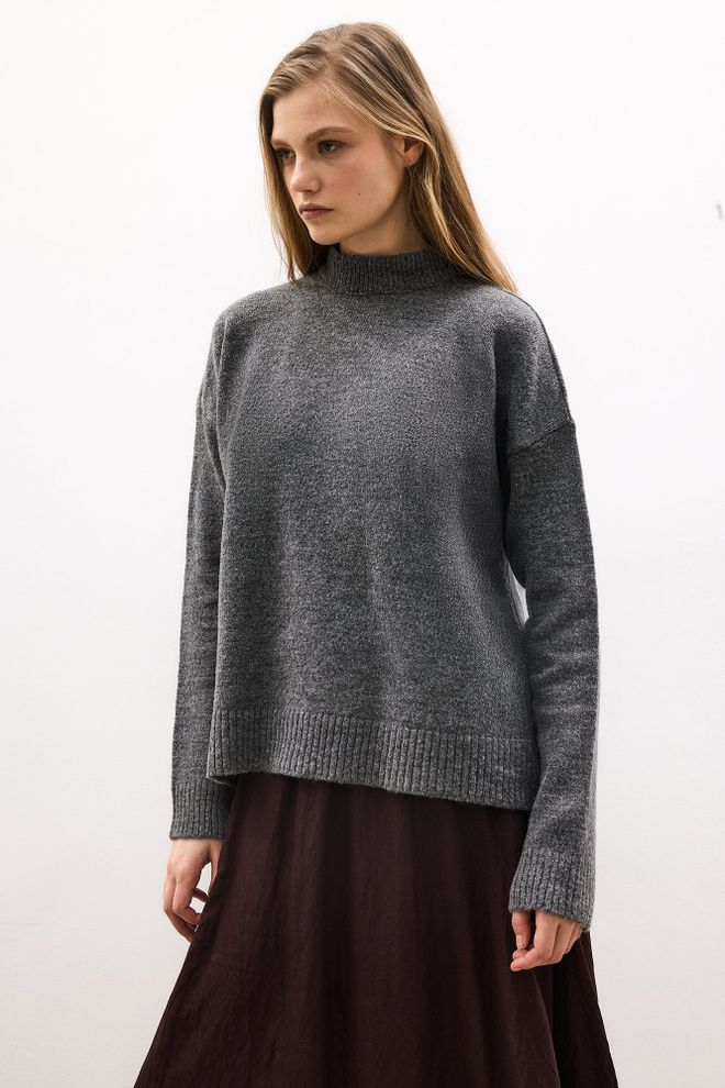 Touche Prive Grey Casual Oversized Sweater With Turtle Neck Wholesale Clothing 1