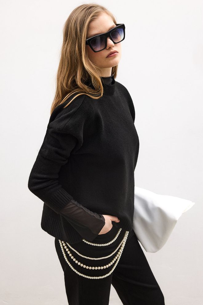 Touche Prive Black Casual Elegant Sweater With High Neck Wholesale Clothing Work