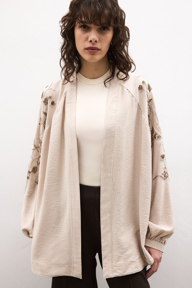 Touche Prive Beige Kimono Oversized Fit With Ballon Sleeves Wholesale Clothing Lounge