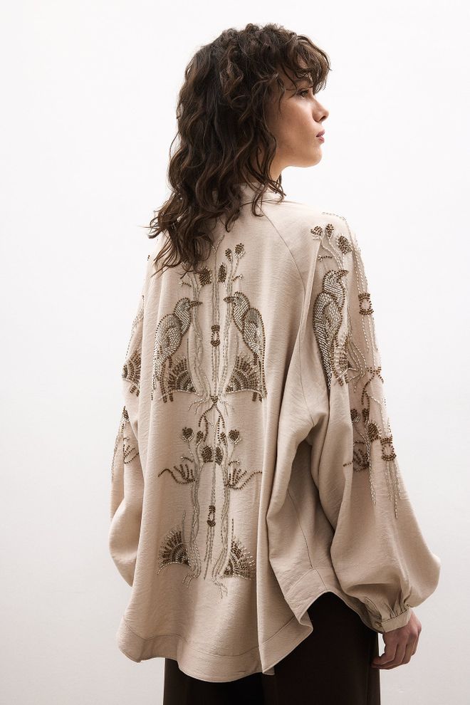 Touche Prive Beige Kimono Oversized Fit With Ballon Sleeves Wholesale Clothing Spring