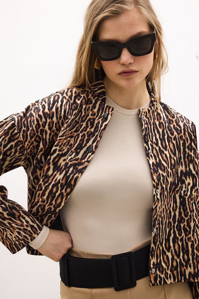 Touche Prive Beige Blouse With Round Neck And Long Sleeves Wholesale Clothing Spring