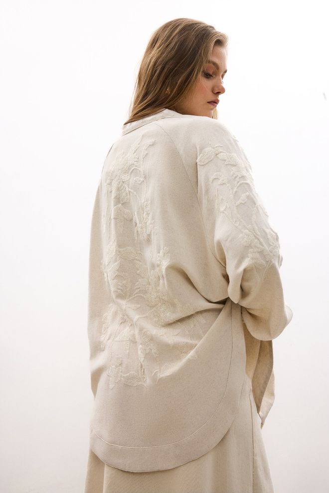 Touche Prive Kimono Beige Elegante Con Estampado Floral Y Ajuste Oversize Ropa al por mayor Modesto