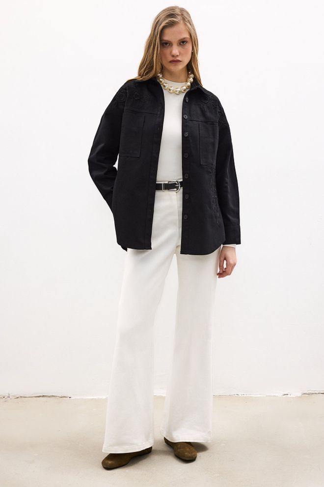 Touche Prive Chemise Noire Boutonnée Oversize Avec Col Rond Vêtements en gros Décontracté