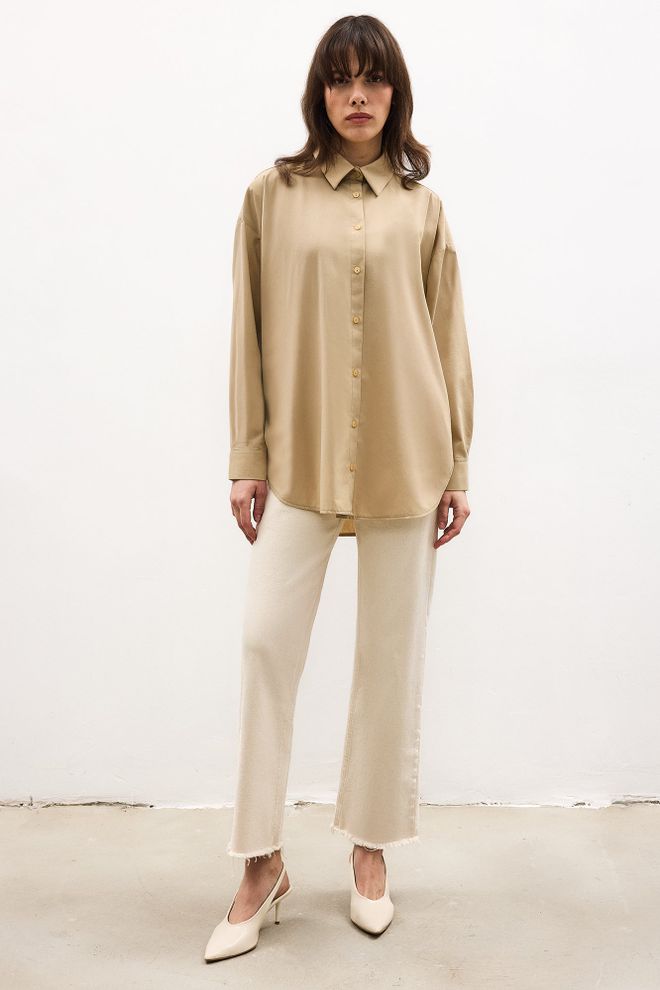 Touche Prive Beige Oversized Fit Buttoned Shirt With Notched Neck Wholesale Clothing 1