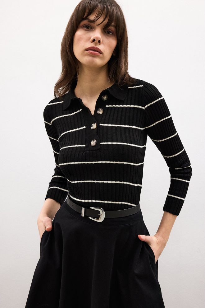 Touche Prive Crni Prugasti Uski Džemper S Polo Izrezom Veleprodaja odjeće Lounge