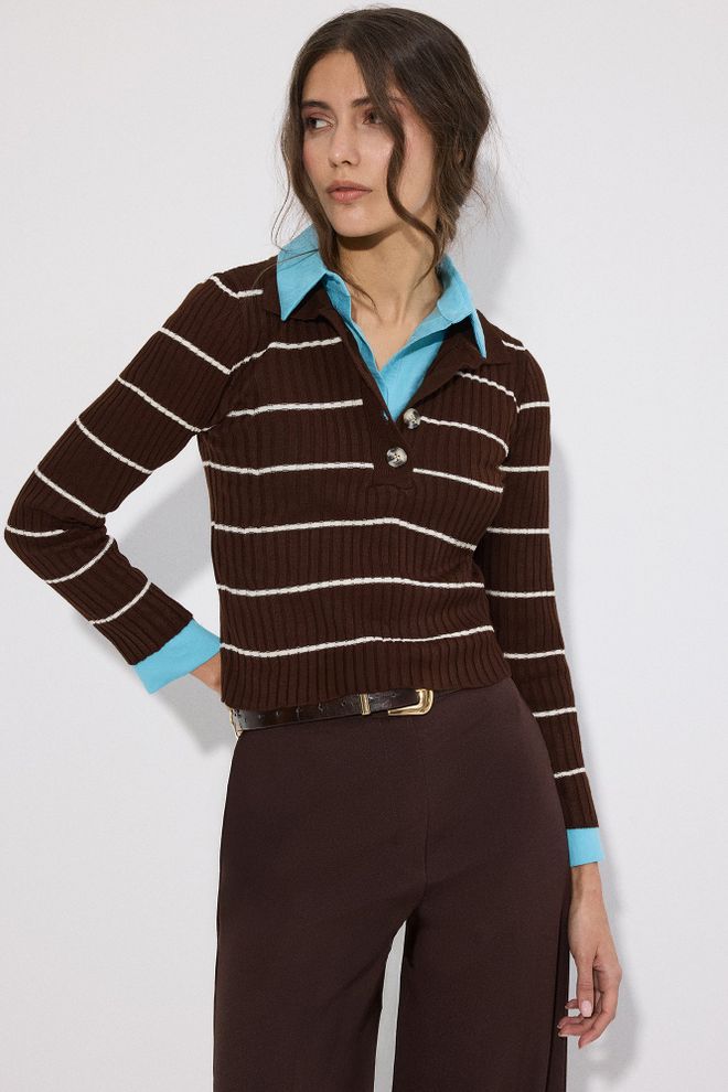 Touche Prive Brown Preppy Slim Fit Striped Sweater Wholesale Clothing 1