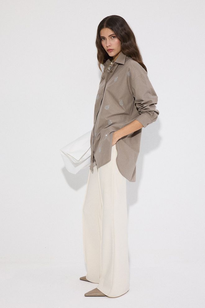 Touche Prive Κομψό Μπεζ Πουκάμισο Με Notched Λαιμόκοψη Και Κούμπωμα Με Κουμπιά Χονδρικό εμπόριο ενδυμάτων Casual