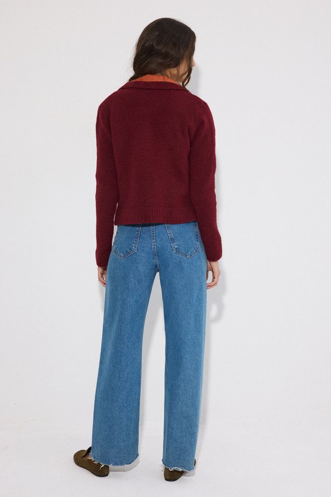 Touche Prive Claret Red Cardigan With Notched Neck And Buttoned Closure Wholesale Clothing Lounge