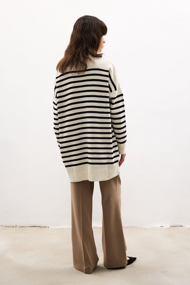 Touche Prive Black Striped Oversized Fit V Neck Cardigan Wholesale Clothing Spring