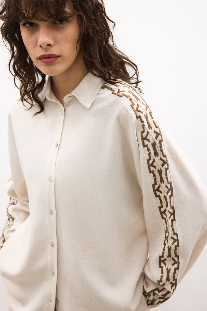 Touche Prive Beige Casual Elegant Shirt With Grandad Neck Wholesale Clothing Spring