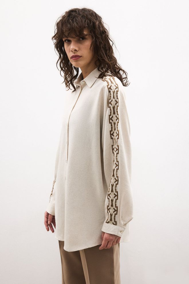 Touche Prive Beige Casual Elegant Shirt With Grandad Neck Wholesale Clothing 1