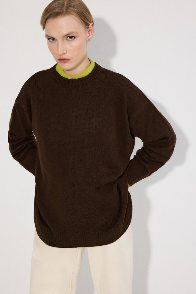 Touche Prive Brown Sweater With Oversized Fit And Crew Neck Wholesale Clothing Lounge