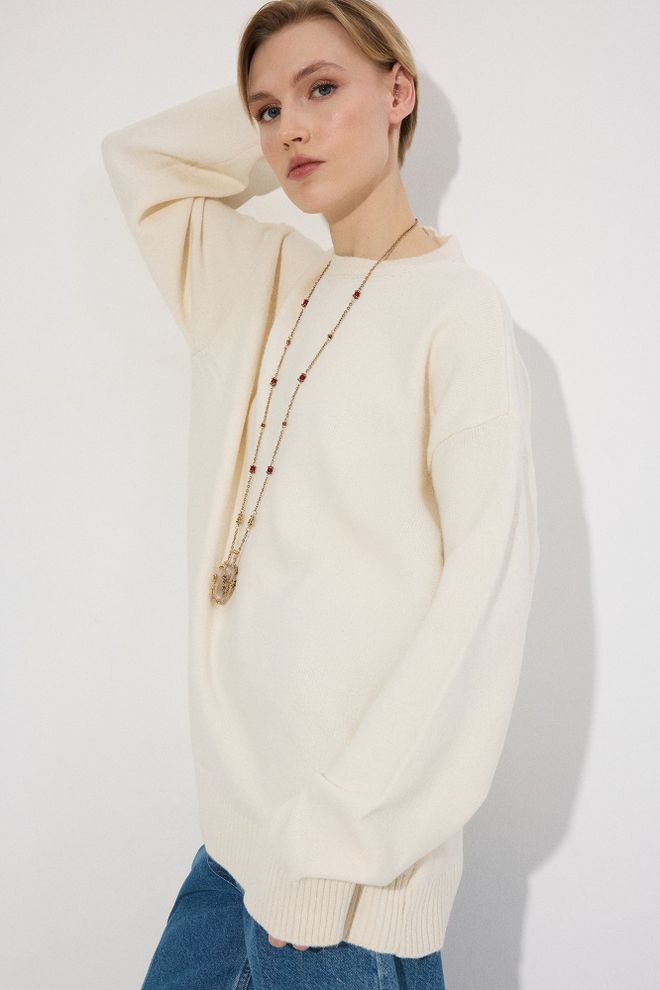 Touche Prive Beige Oversized Fit Sweater With Crew Neck Wholesale Clothing Streetwear