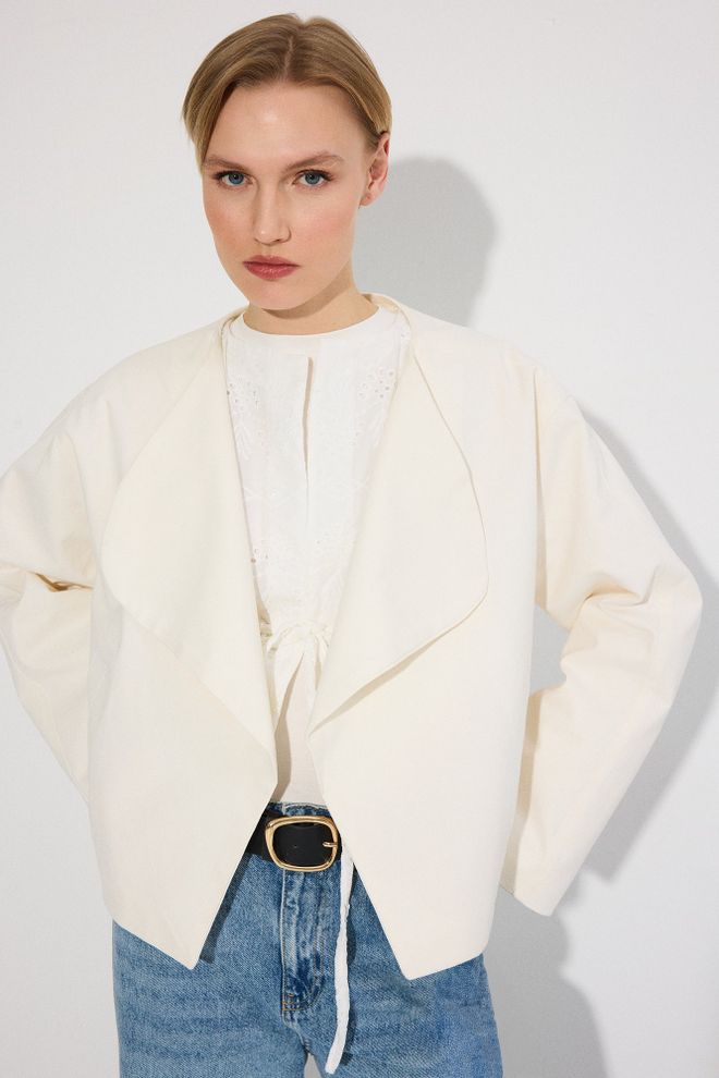 Touche Prive White Wrapover Jacket Wholesale Clothing Spring