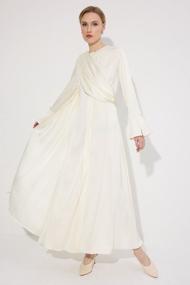 Touche Prive White Elegant Maxi A Line Dress With Bell Sleeves Wholesale Clothing 1