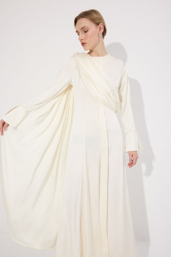Touche Prive White Elegant Maxi A Line Dress With Bell Sleeves Wholesale Clothing Spring