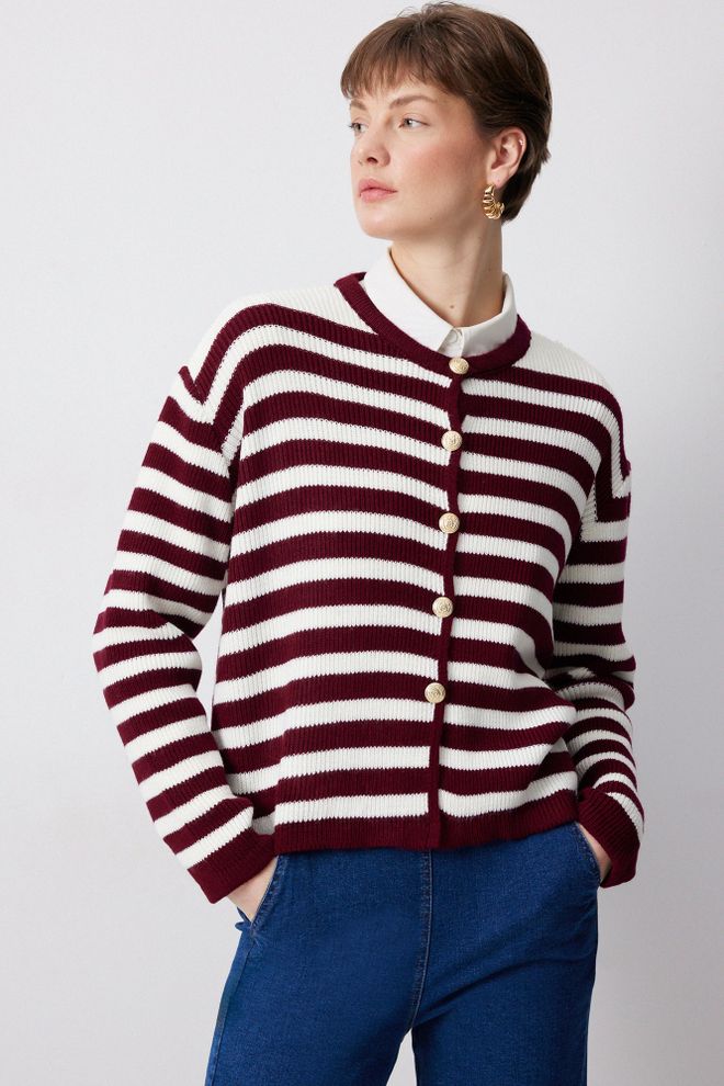 Touche Prive White Striped Buttoned Cardigan With Round Neck Wholesale Clothing Vintage