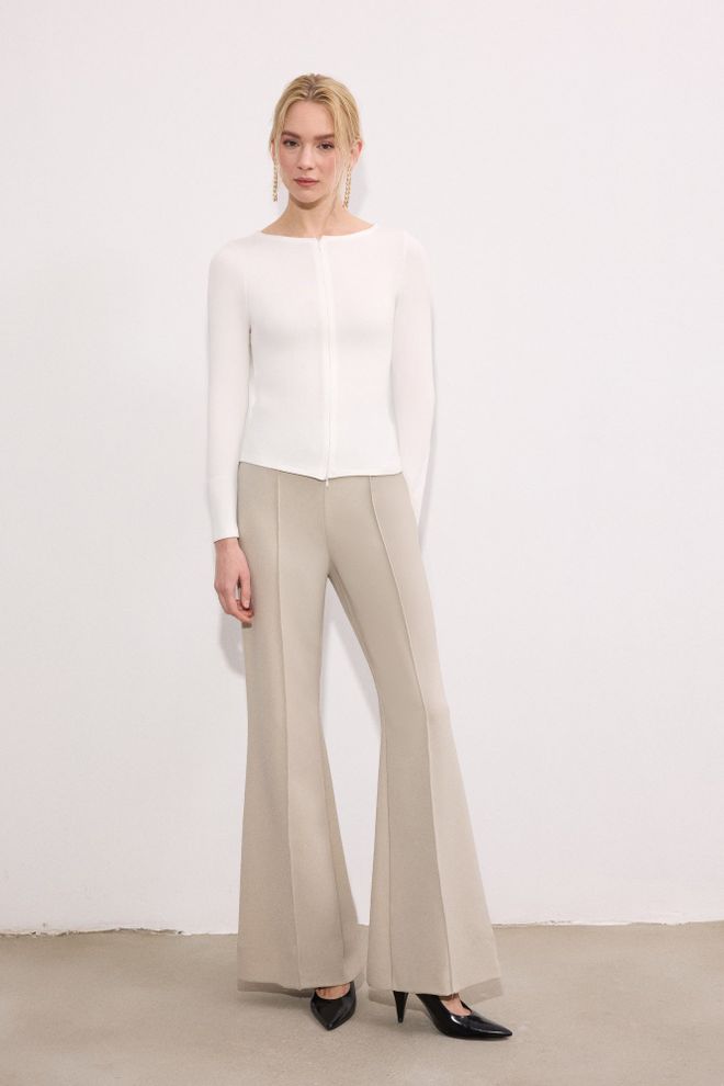 Touche Prive White Elegant Blouse With Long Sleeves Wholesale Clothing Work