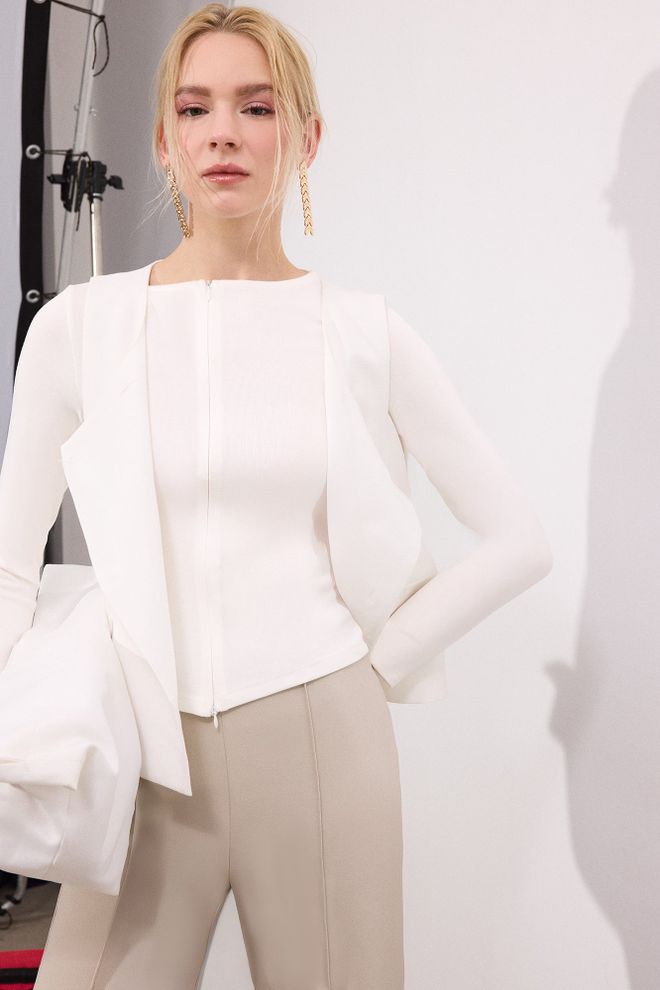 Touche Prive White Elegant Blouse With Long Sleeves Wholesale Clothing 1