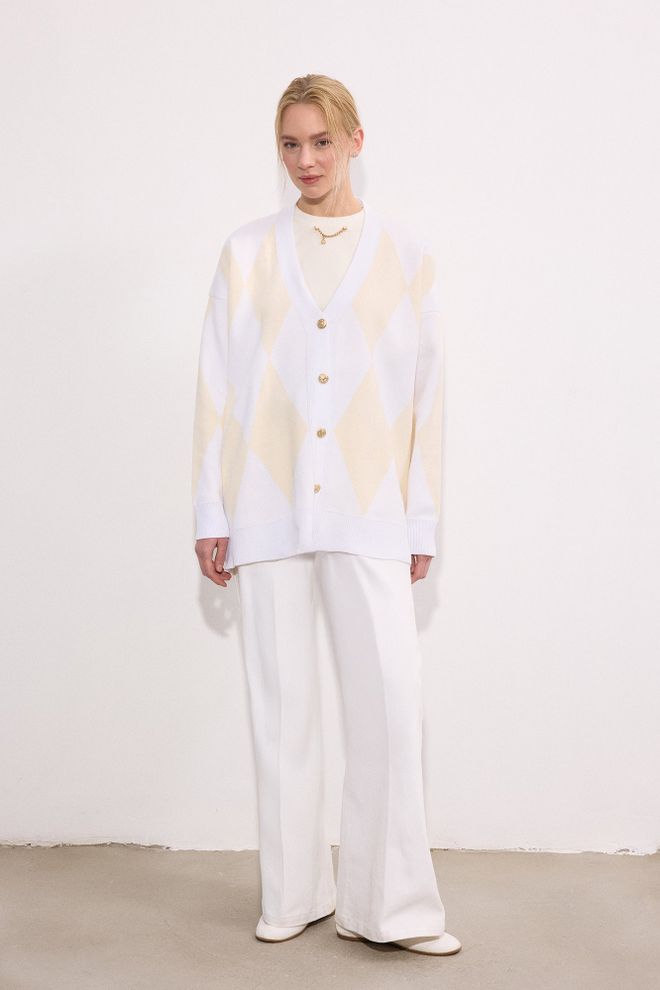 Touche Prive White Checkered Oversized Fit Cardigan Wholesale Clothing 1