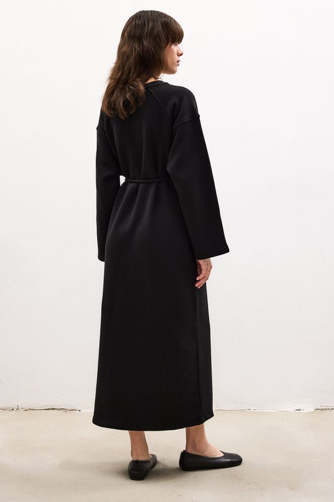 Touche Prive Elegant Black Sweater Dress With Round Neck Wholesale Clothing Modest