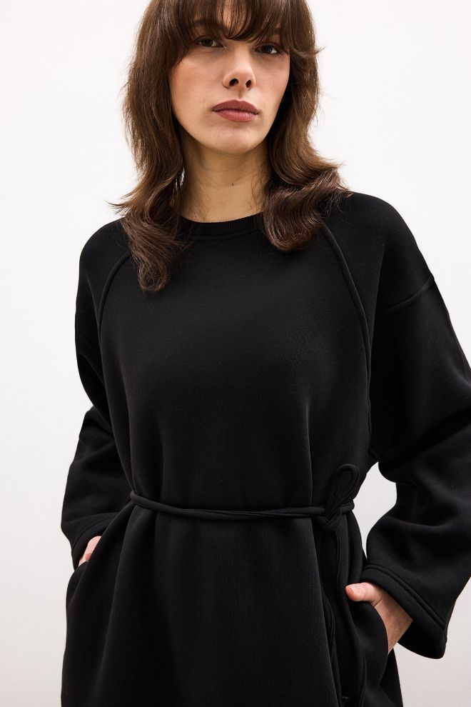 Touche Prive Elegant Black Sweater Dress With Round Neck Wholesale Clothing Lounge