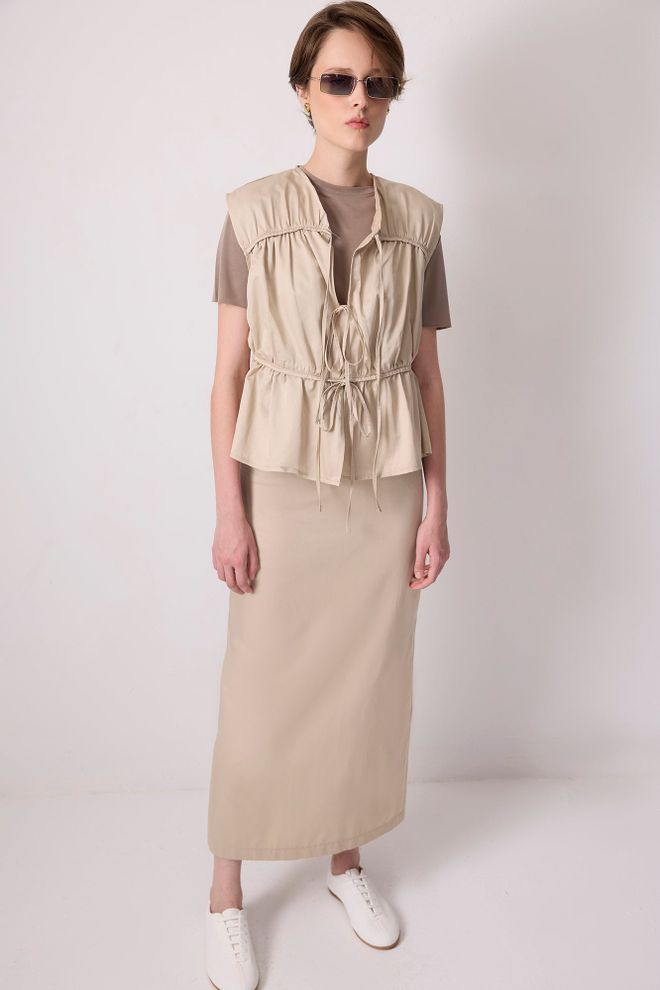 Touche Prive Beige Vest With Tie Closure And Regular Fit Wholesale Clothing Spring